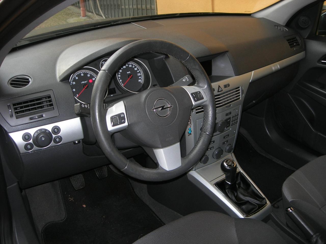 Opel Astra 1.6 16V VVT Station Wagon Enjoy