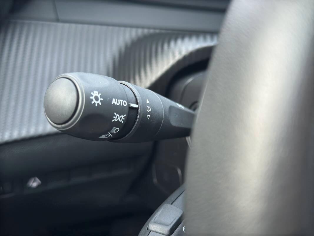 Peugeot 2008 1.2 hybrid Allure 136cv AUTOMATICA E TELECAM 360
