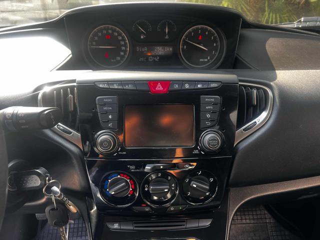 LANCIA Ypsilon 1.2 69 CV 5 porte S&S Gold