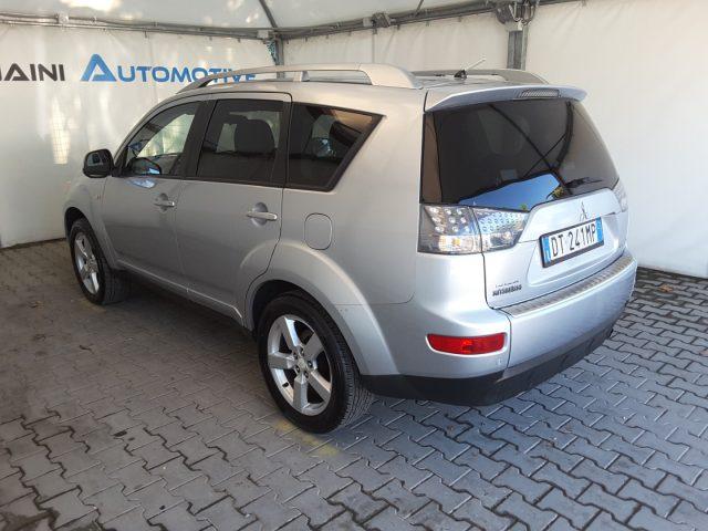 MITSUBISHI Outlander 2.0 DI-D 140cv Instyle 4WD 7 POSTI