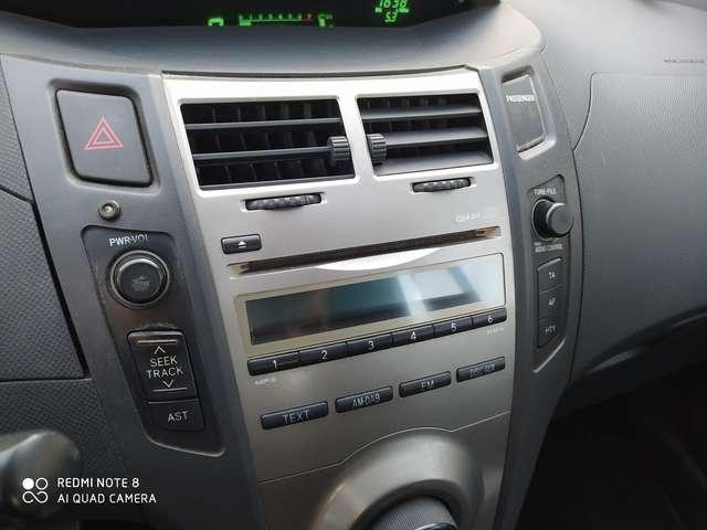 Toyota Yaris Yaris II 2005 5p 1.0