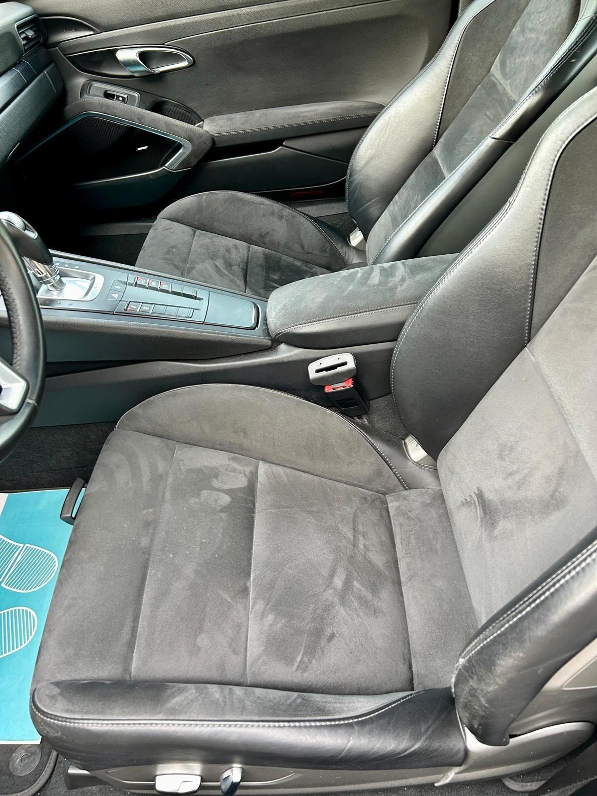 Porsche 911 3.0 Carrera 4 GTS Coupé