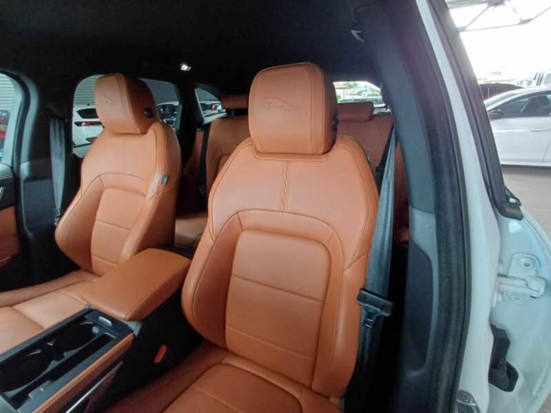 Jaguar F-Pace 2.0 D 204 CV AWD aut. R-Dynamic SE