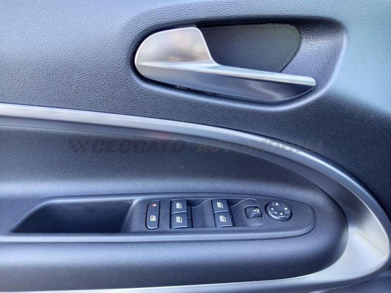 Jeep Avenger Avenger 4xe My25 619 AvengerOverland 1.2 136cv 4xe Mhev