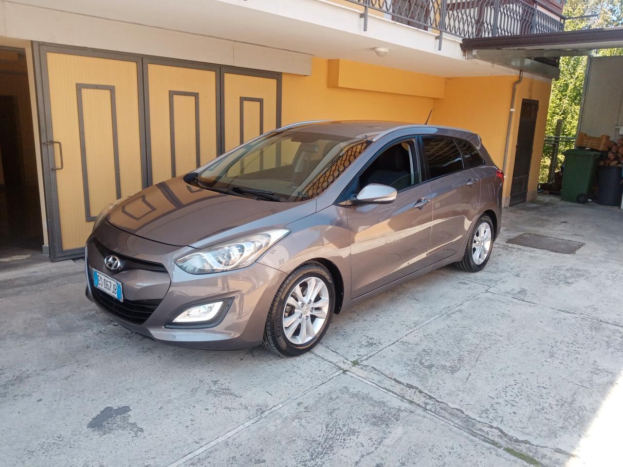 Hyundai i30 Wagon 1.6 CRDi Comfort 2013