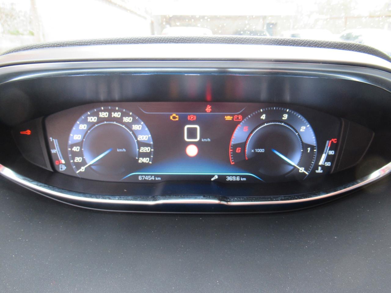 Peugeot 3008 BlueHDi 130 S&S Allure VIRTUAL COKPIT