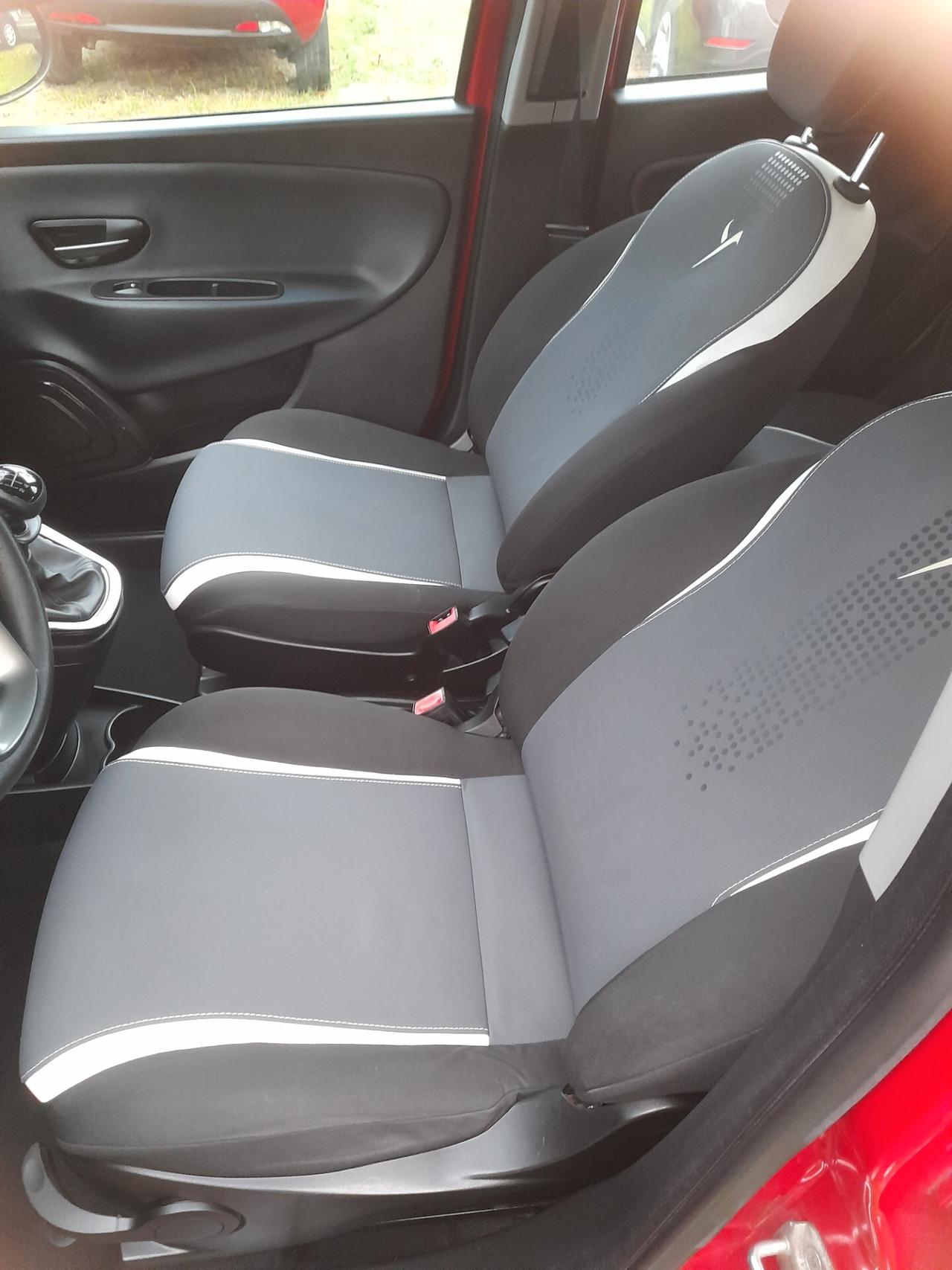 Lancia Ypsilon 1.2 69 CV 5 porte GPL