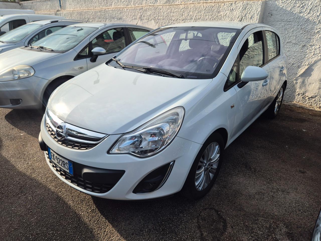 Opel Corsa 1.4 16V 5 porte Cosmo PARI NUOVO!!!!
