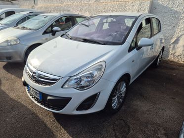 Opel Corsa 1.4 16V 5 porte Cosmo PARI NUOVO!!!!