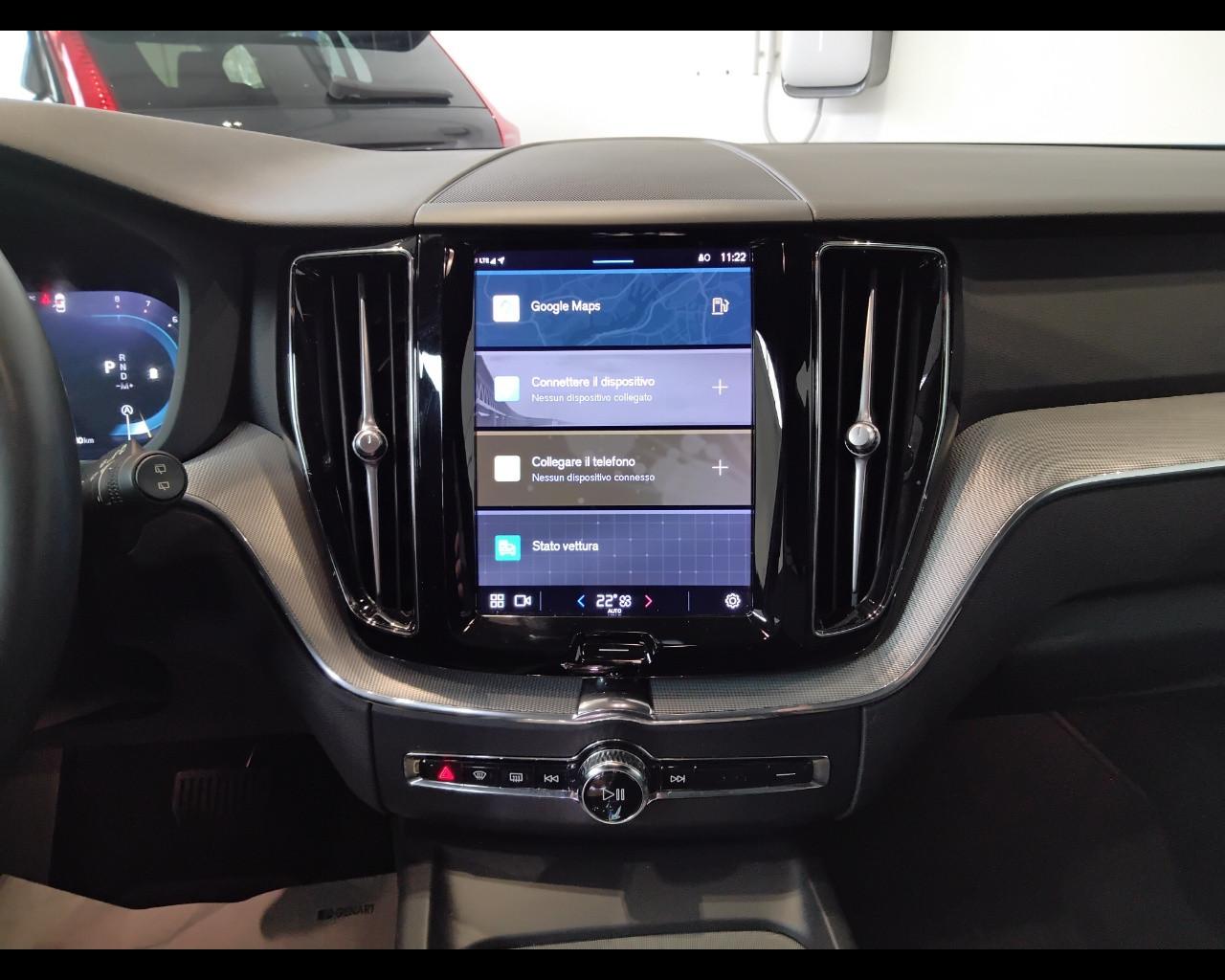 VOLVO XC60 II 2022 - XC60 2.0 b4 Plus Dark auto