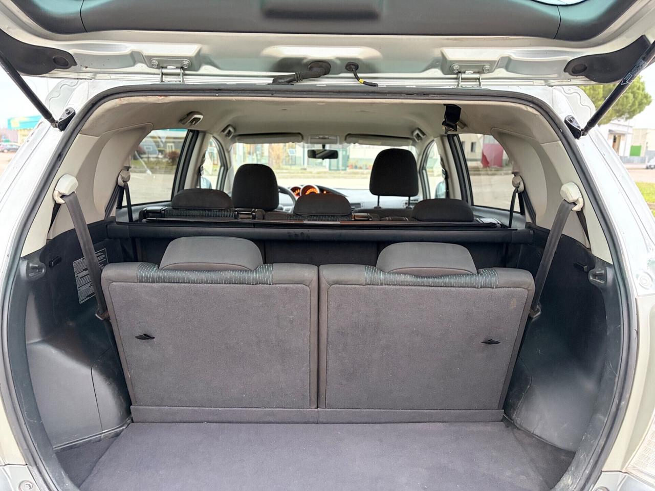 Toyota Verso 2.0 diesel 2012 7 posti Gancio Traino