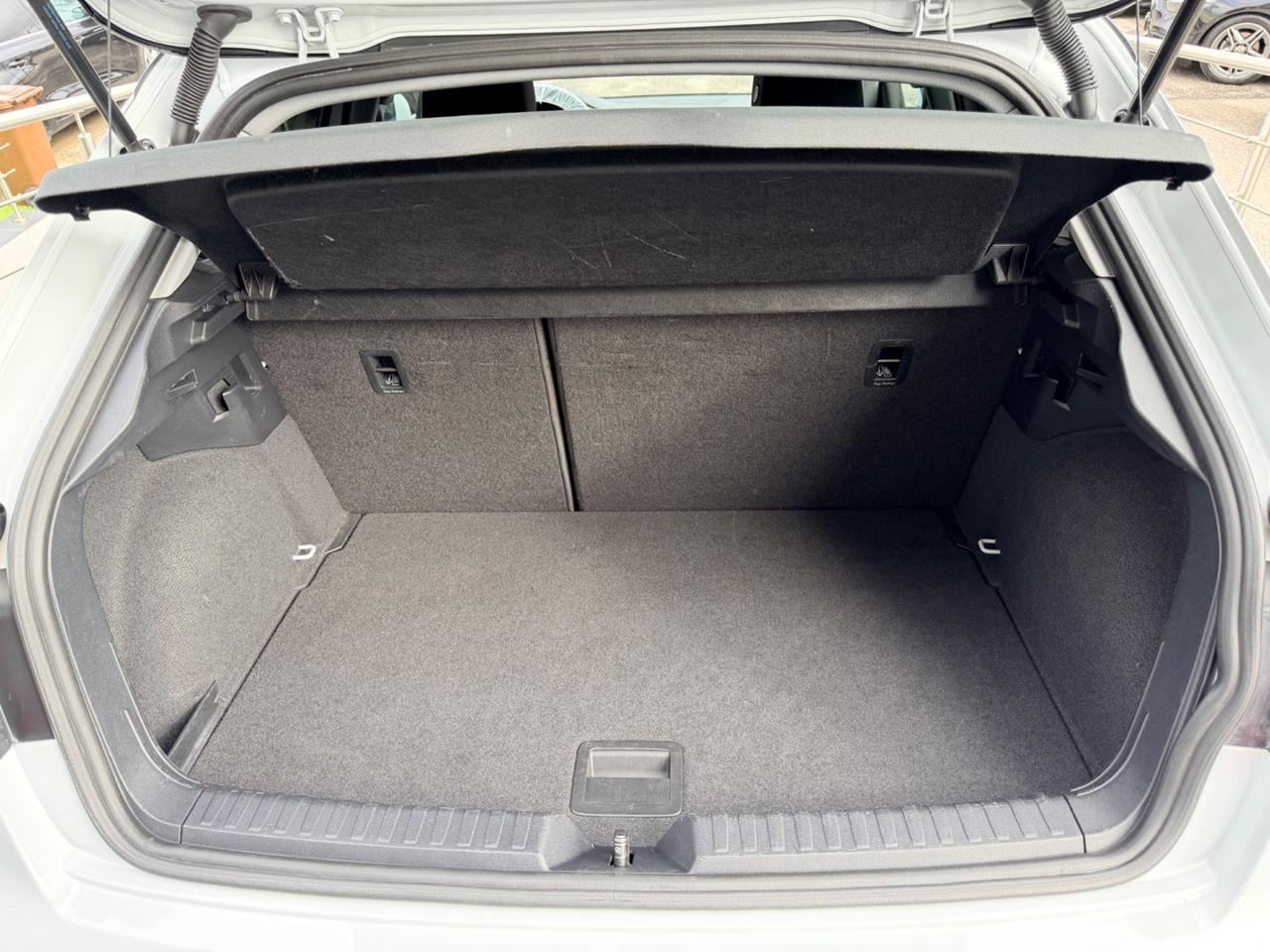 Audi A1 SPB 30 TFSI S tronic line edition per neopatentati