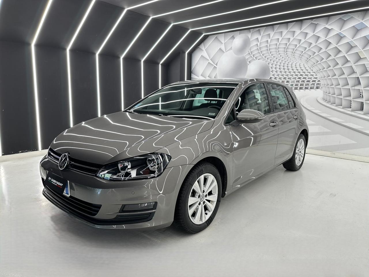 Volkswagen Golf 5p 1.6 110cv - AUTOMATICO-KM CERTIFICATI-PERMUTE
