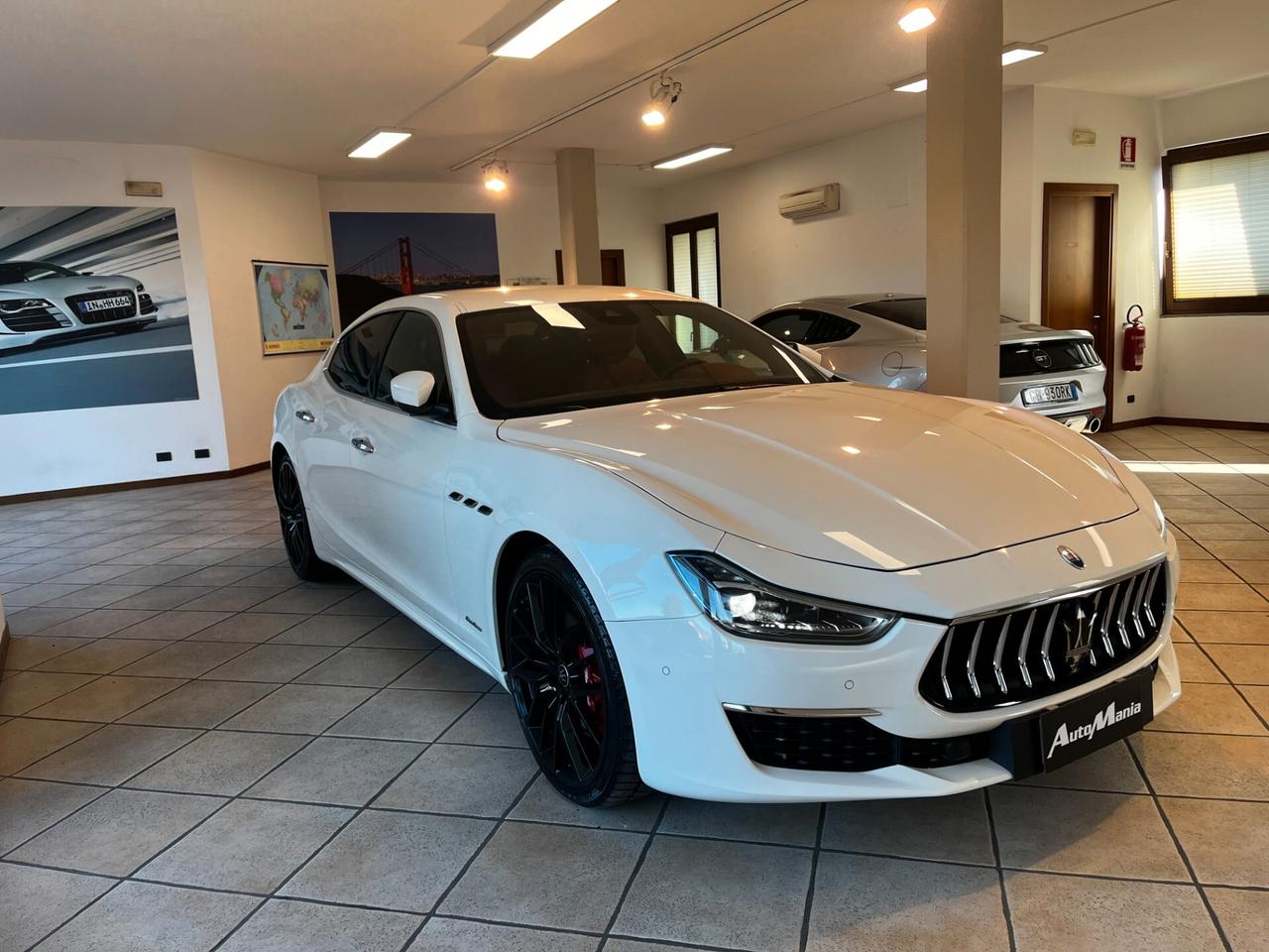 Maserati Ghibli V6 430 CV Q4 Granlusso