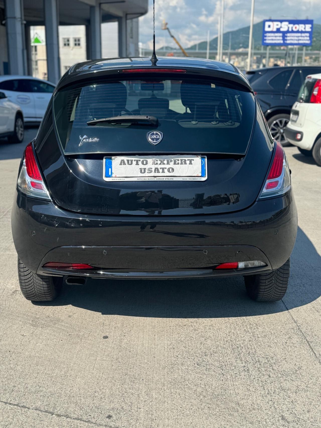 Lancia Ypsilon 1.2 69 CV 5 porte Platinum 2016