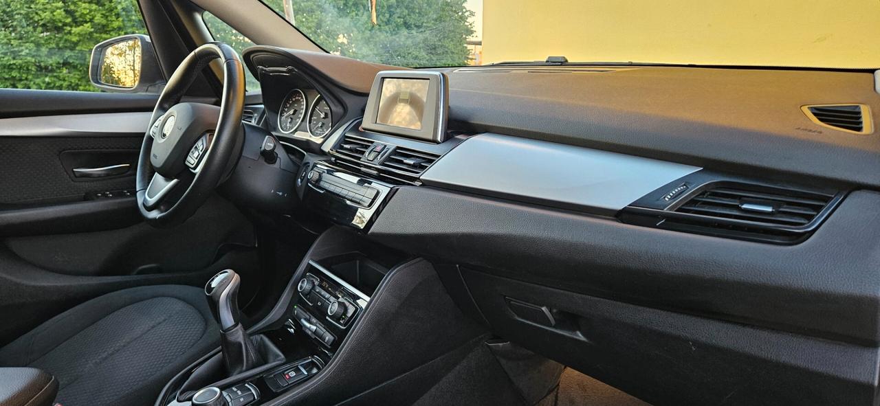 Bmw 2er Active Tourer 218d Sport