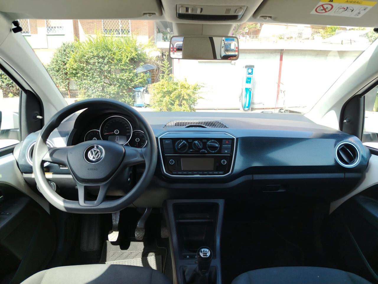 Volkswagen up! 1.0 move BlueMotion offerta del mese