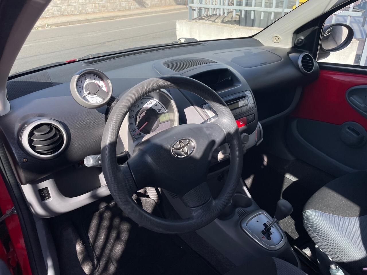 Toyota Aygo 1.0 12V VVT-i 5 porte Sol