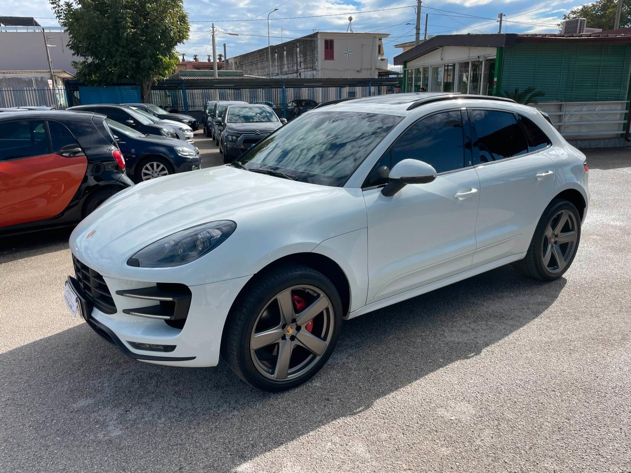 Porsche Macan 3.6 Turbo 400 cv