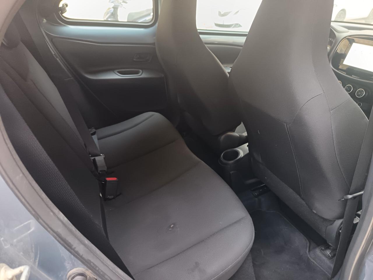 Toyota Aygo X 1.0-72 CV Active S-CVT Automatica
