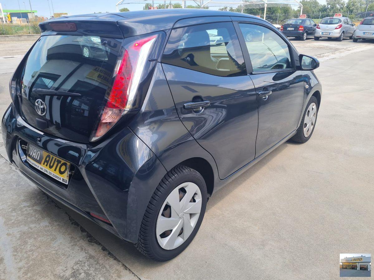 TOYOTA Aygo Benzina-Automatica-42.000 Km