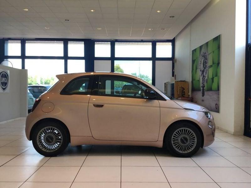 FIAT 500 Hybrid Hybrid Icon MY26 PACK COMFORT