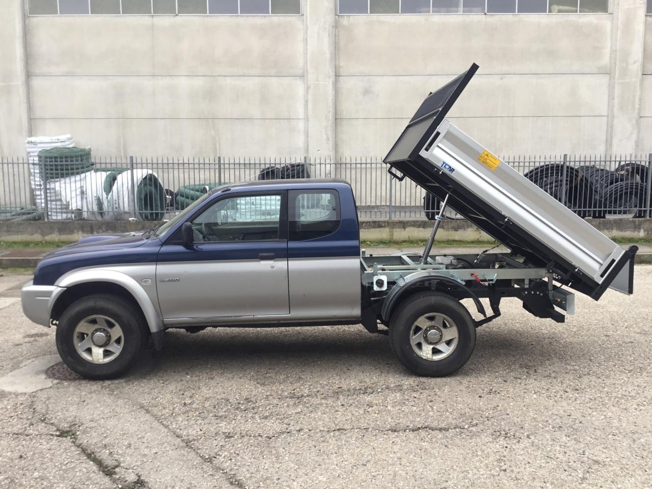 Mitsubishi L200 2.5 TDI 4WD Club cab cassone ribaltabile