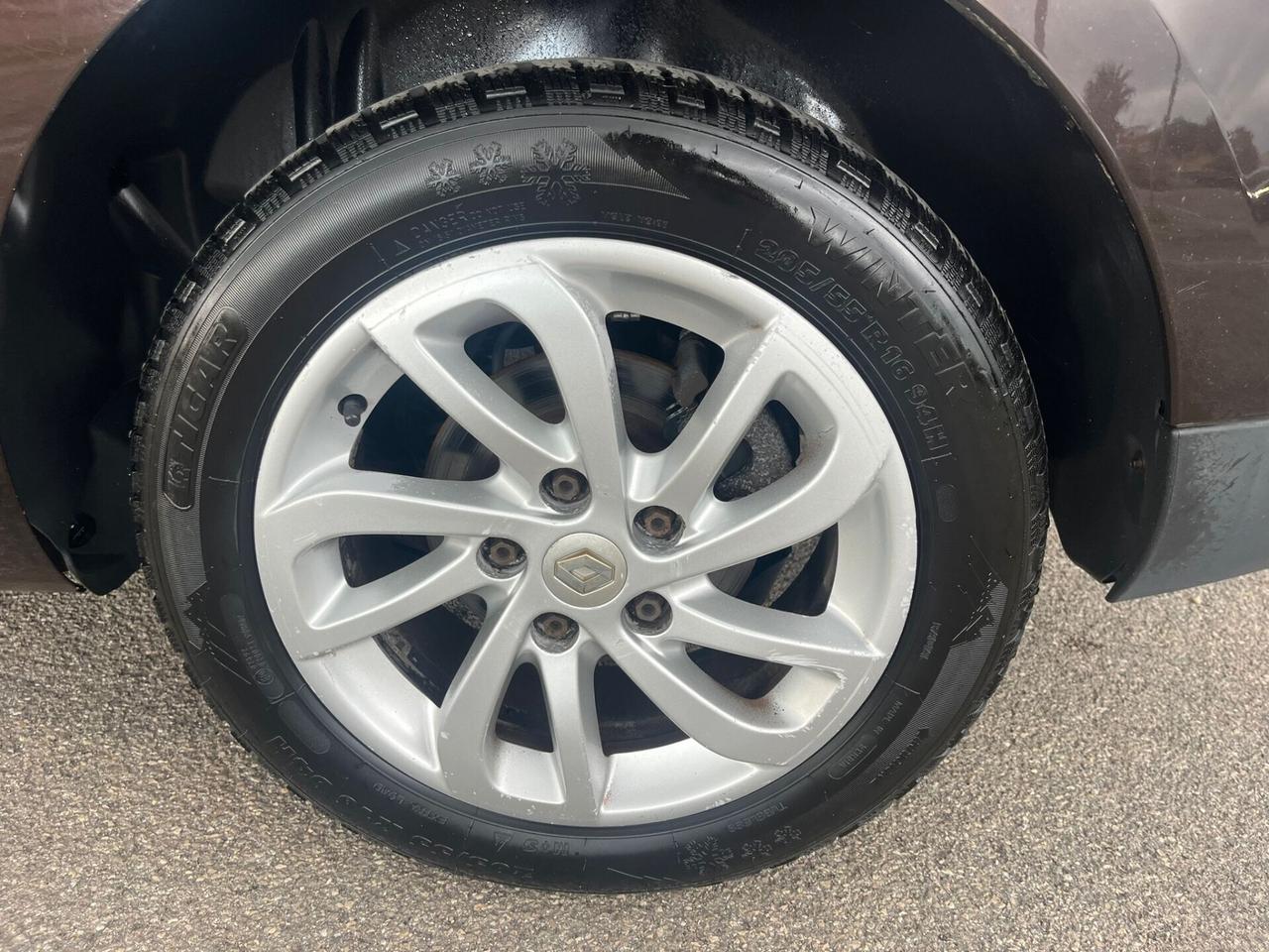 Renault Megane 1.5 dCi 110CV EDC SporTour 2012