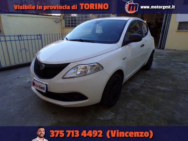 LANCIA Ypsilon 1.0 FireFly 5 porte S&S Hybrid Ecochic Silver