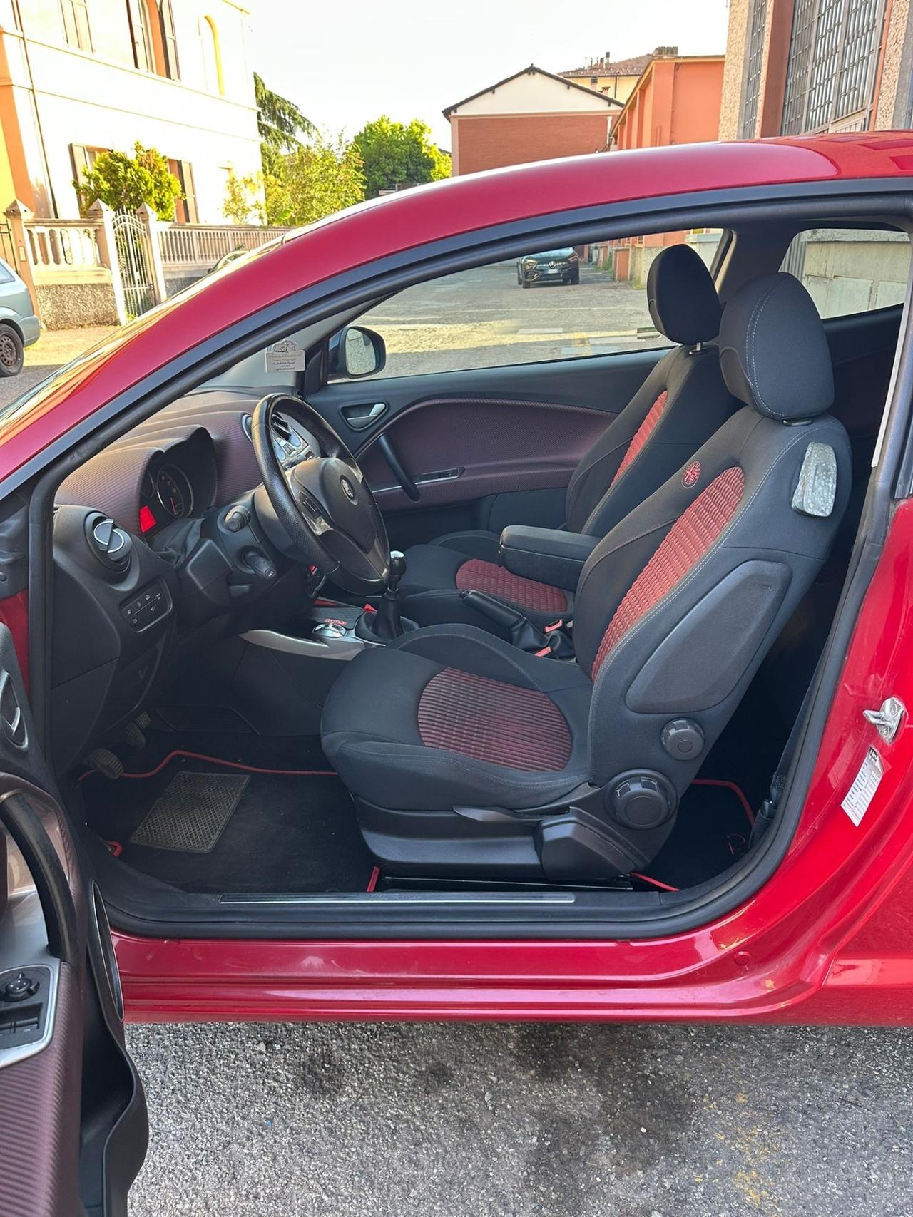 Alfa Romeo MiTo 1.4 M.air Distinctive Premium Pack