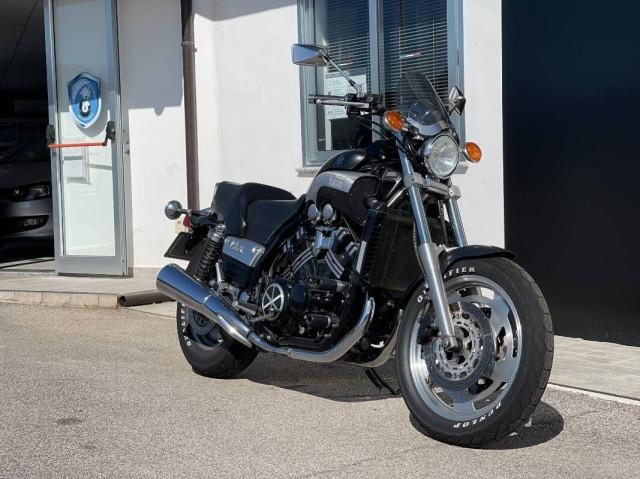 Yamaha VMAX Benzina