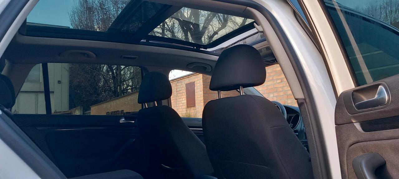 Volkswagen Golf 6 benzina1.4 2012 Neop Trattabile