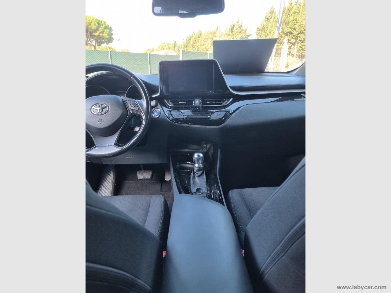 TOYOTA C-HR 1.8 Hybrid E-CVT Trend