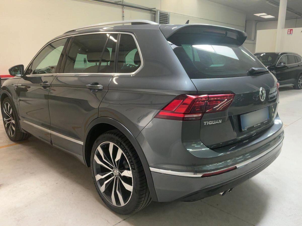 Volkswagen Tiguan 2.0 TDI 150 cv DSG 4MOTION R-LINE