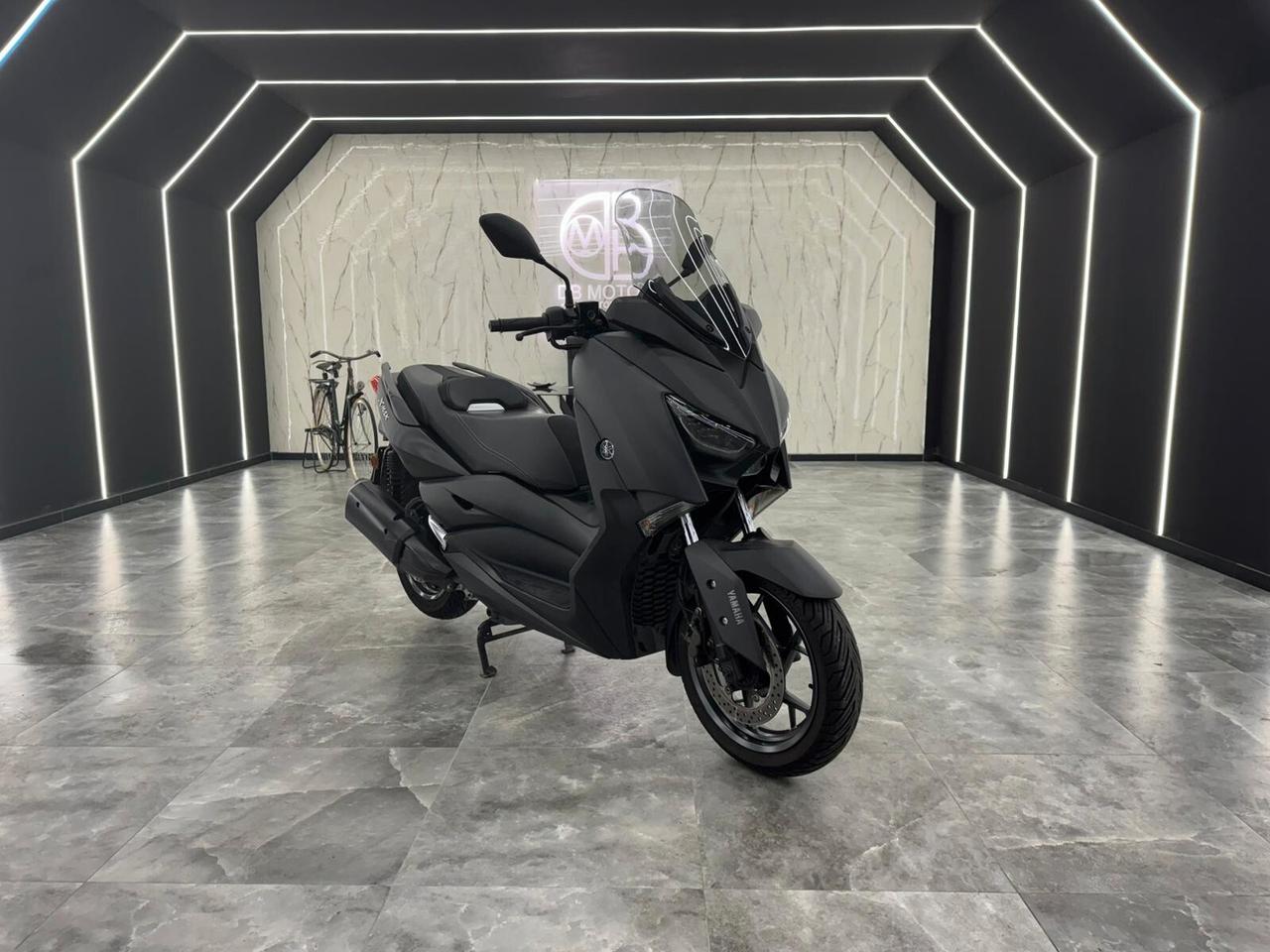 Yamaha X-Max 300