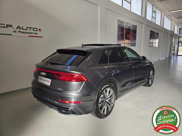 AUDI Q8 50 TDI 286 CV quattro tiptronic Sport + Tetto