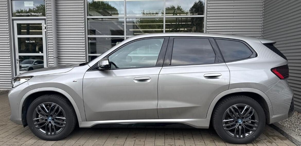 BMW iX1 XDRIVE30 M Sport