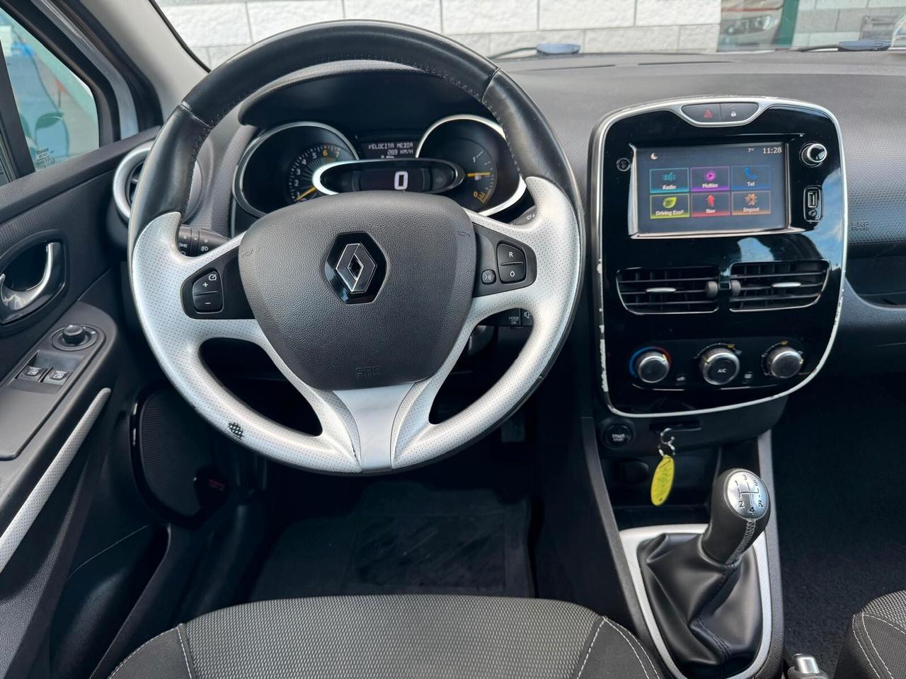 Renault Clio 1.2 75 CV 5 porte Duel