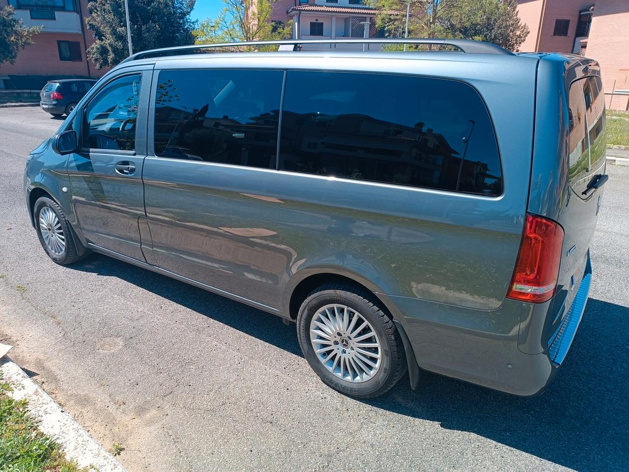 Mercedes Vito Mixto Autocarro 5 posti 136 cavalli Automatico FULL OPT