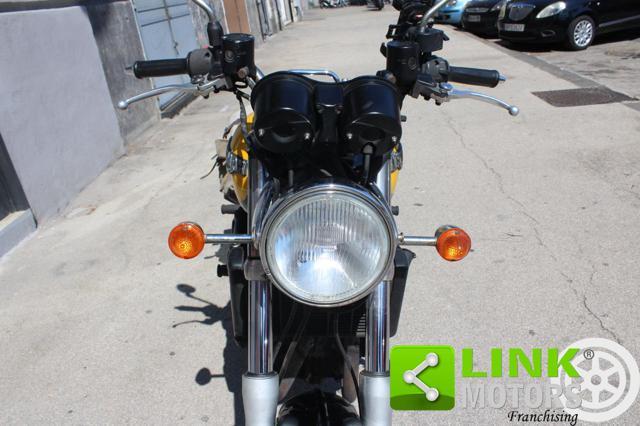 TRIUMPH Thunderbird 900 Sport .