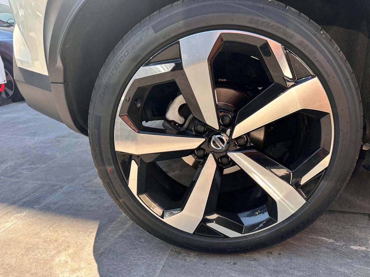 Nissan Juke 1.0 DIG-T 114 CV DCT Tekna