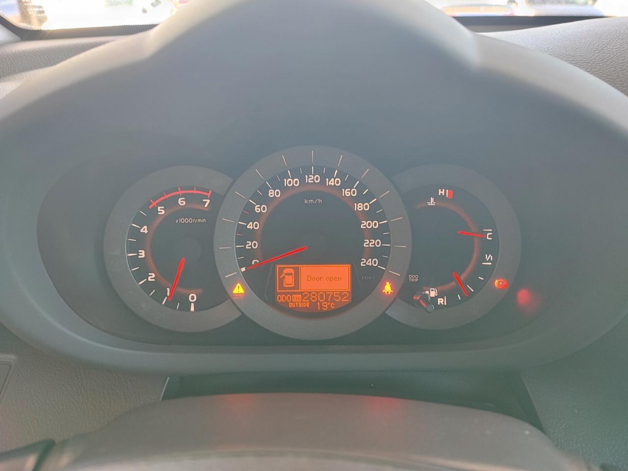 Toyota RAV 4 RAV4 Crossover 2.2 D-4D 150 CV DPF Exclusive GANCIO TRAINO