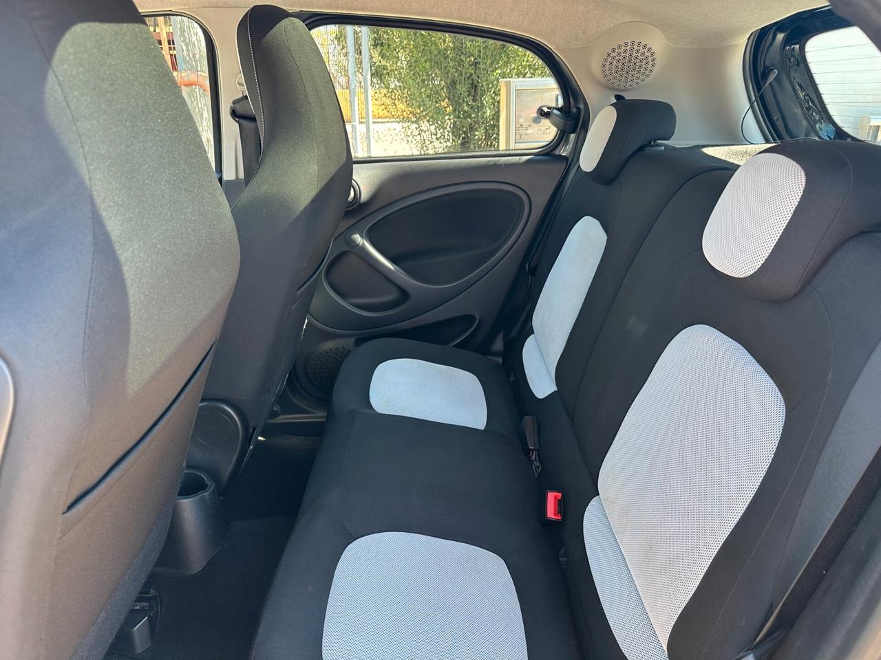 Smart ForFour 70 1.0 Basis Passion NEOPATENTATI