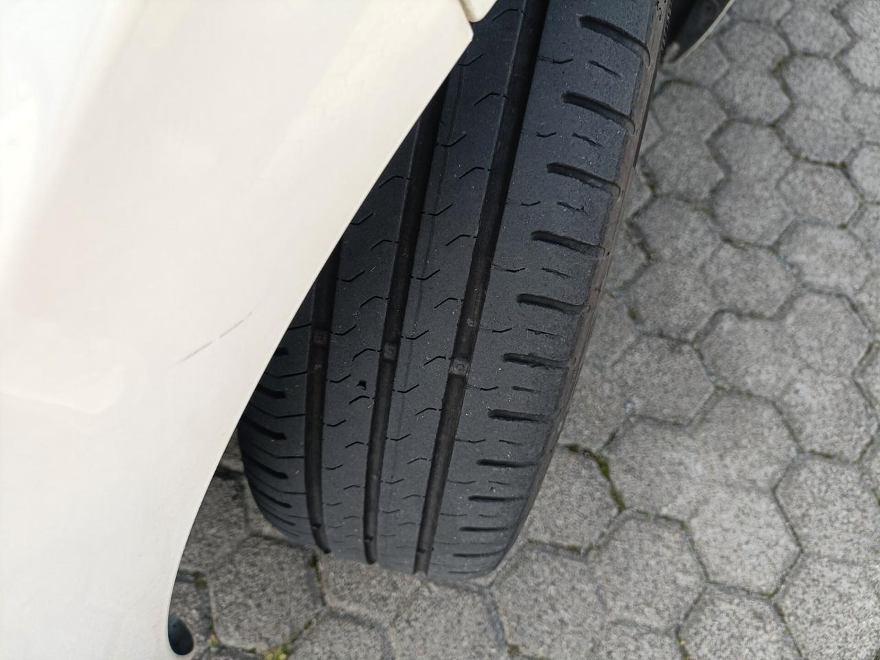 Citroen C1 VTi 72 S&S 5 porte Shine