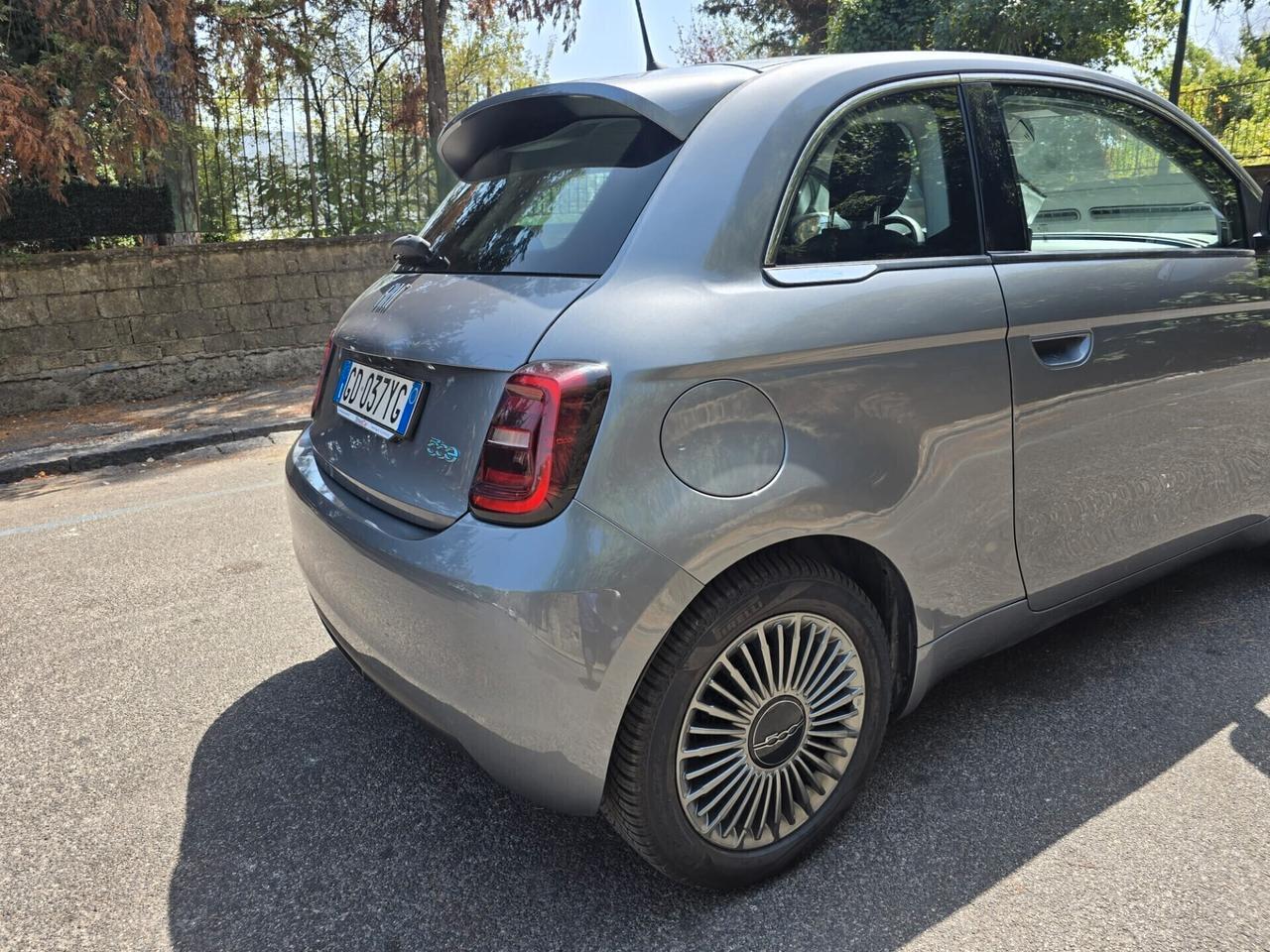 Fiat 500 E Opening Edition KM 320