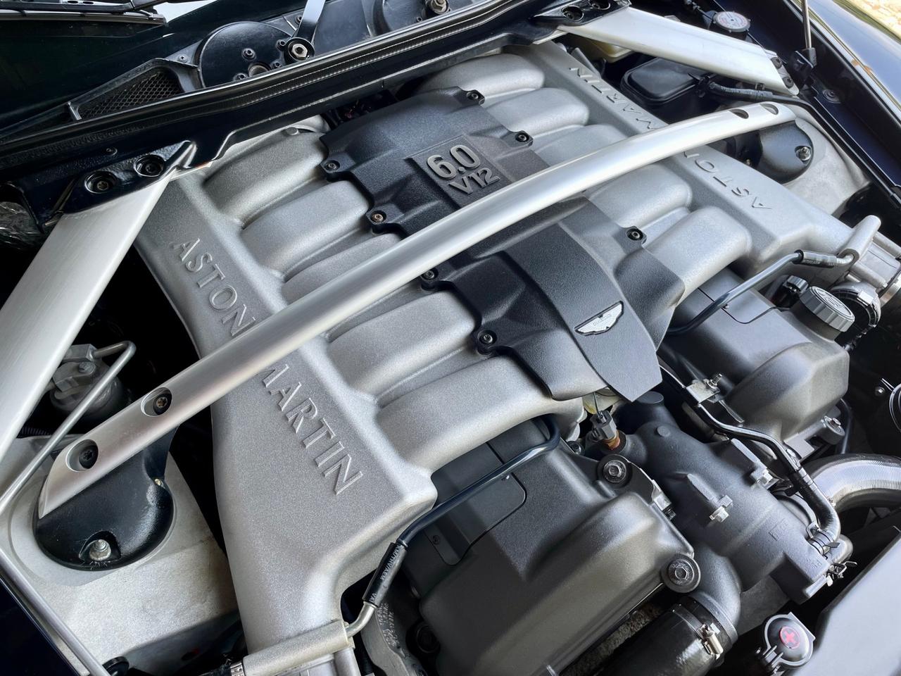 Aston Martin DB9 Coupé Touchtronic *SOLO 63000 KM*