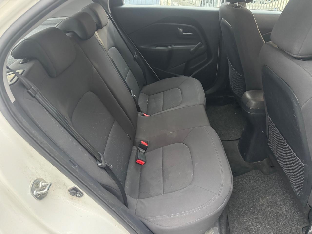 Kia Rio 1.1 CRDi 5p. neopaten garanzia 12 mesi