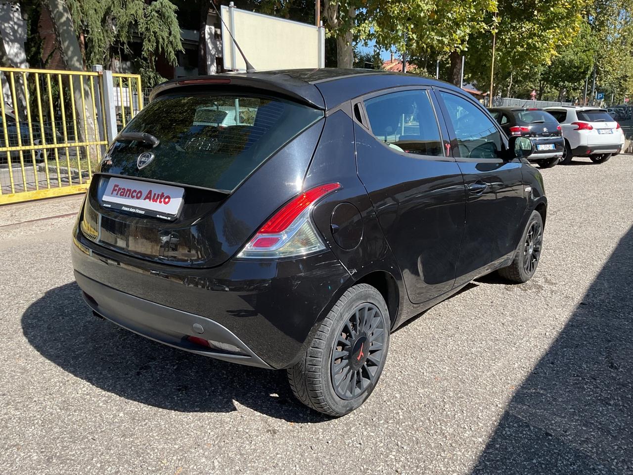 Lancia Ypsilon 1.2 5porte GPL Ecochic Gold OK NEOPATENTATI
