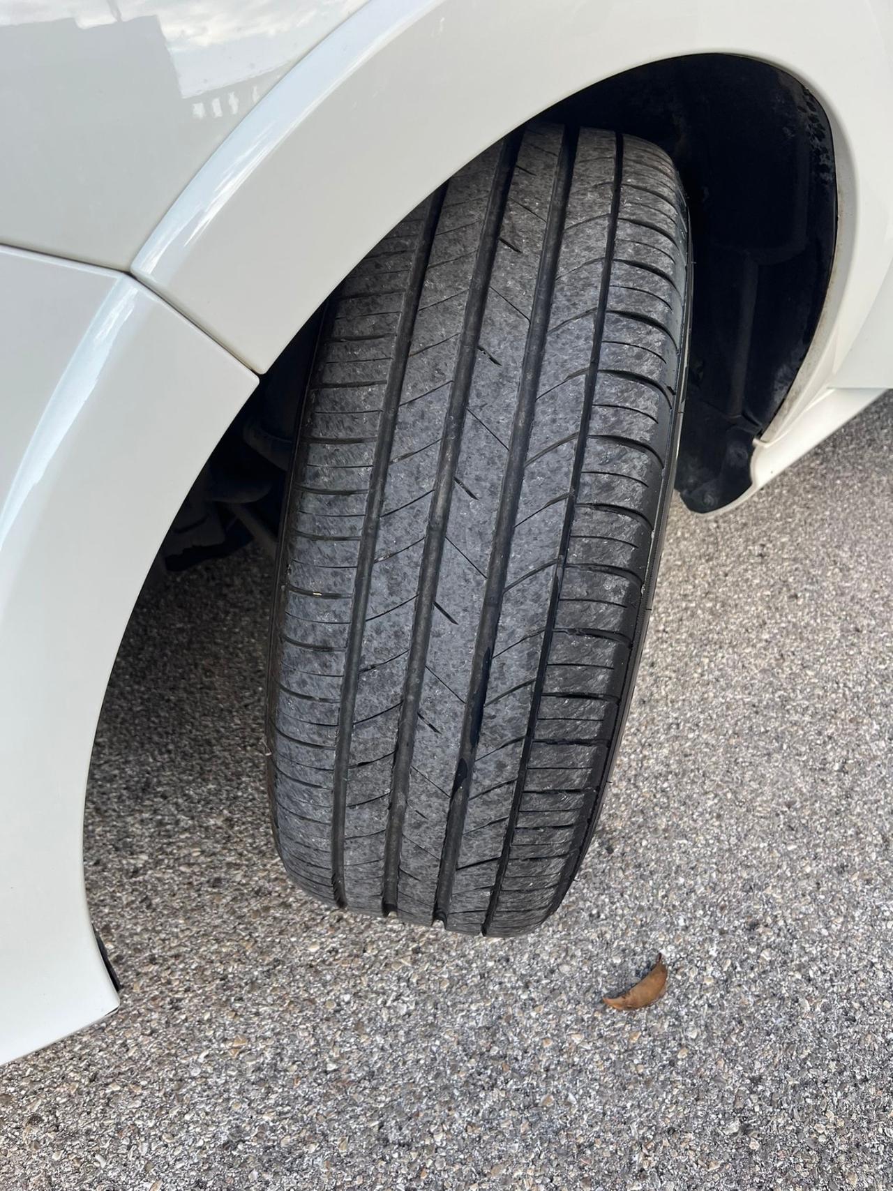 Mercedes-benz B 200 NGD. Benzina/metano