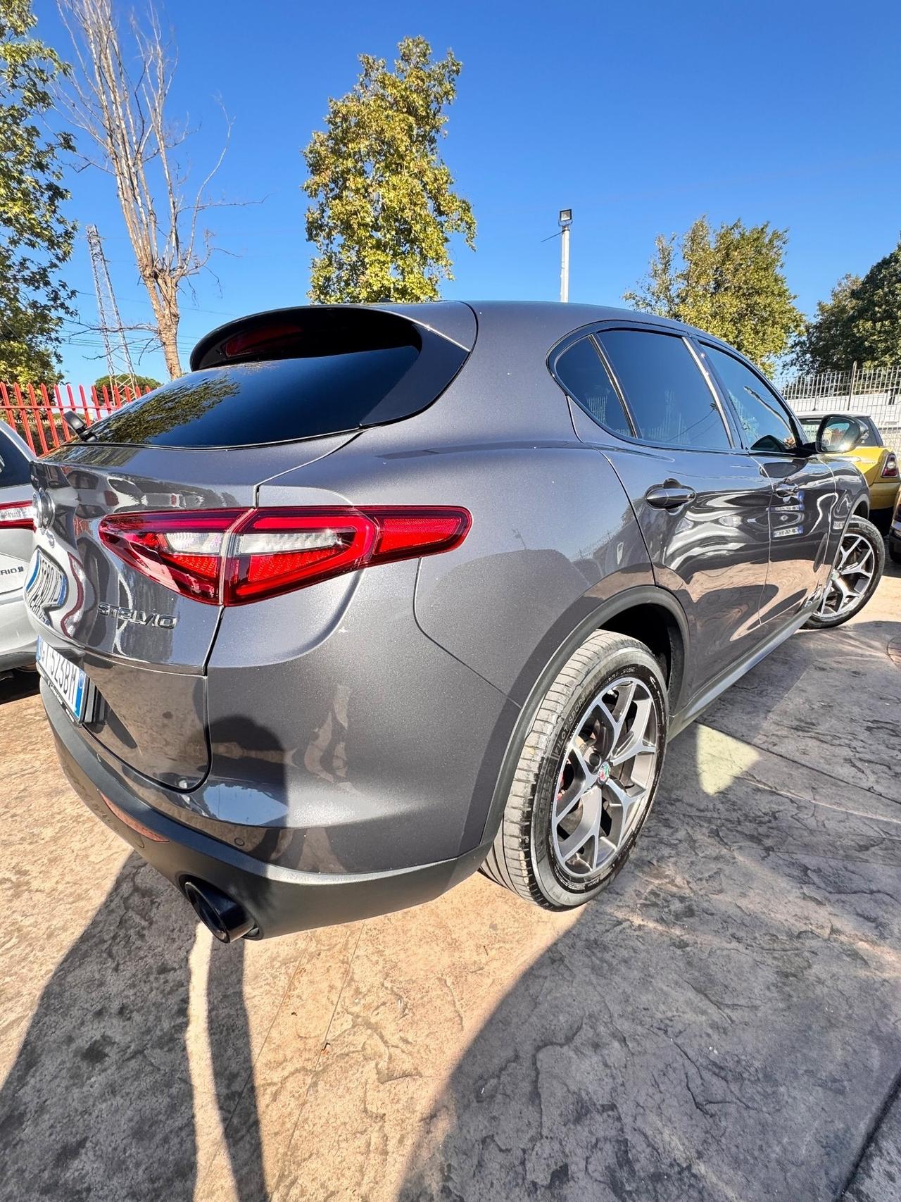 Alfa Romeo Stelvio 2.2 Turbodiesel 190 CV AT8 RWD
